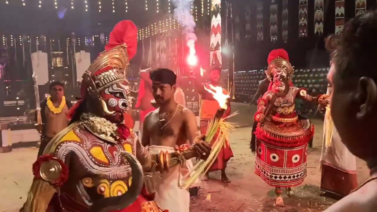 ഭഗവതി തിറ, മേലയിൽ കരിയാത്തൻ കാവ്, പാലാഴി