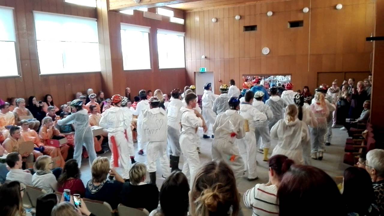 Põlva Gümnaasiumi 10A rebaste tants 2016