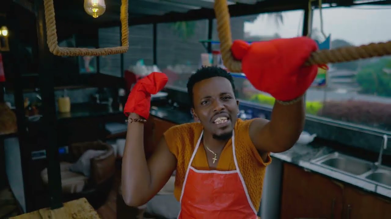 RoMeo Rapstar - Umuzungu w' Igikara (Official Video)