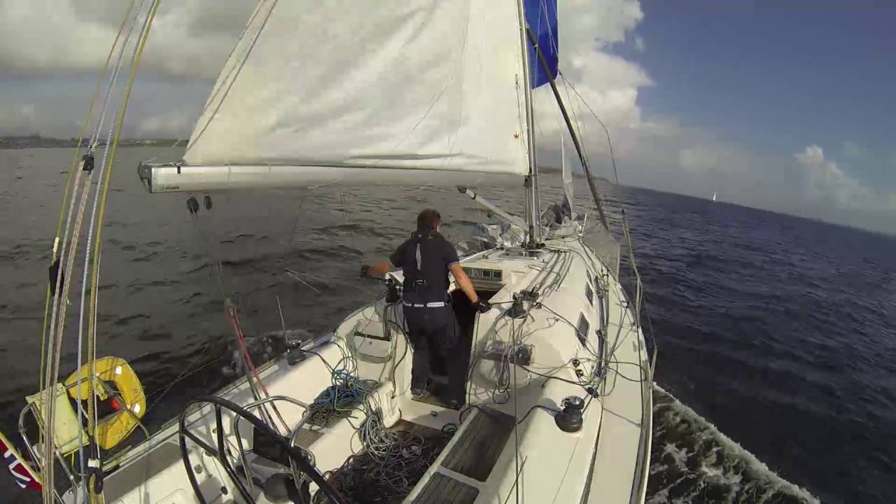 Singlehanded spinnaker gybes