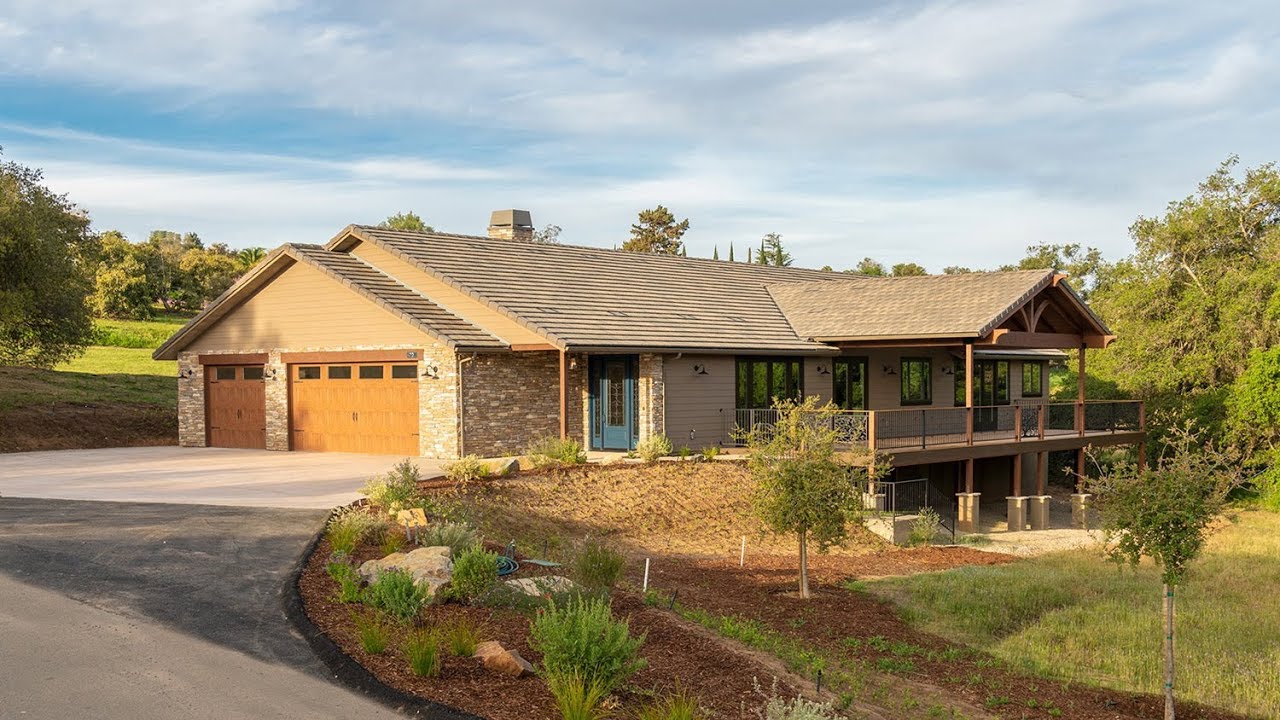 Property tour for 4007 Ladera Vista Rd, Fallbrook, CA 92028