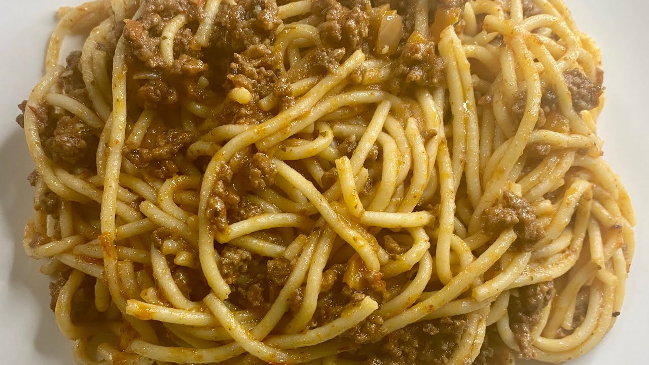 Spaghetti and Ground Beef Recipe | Easy & Delicious Dinner