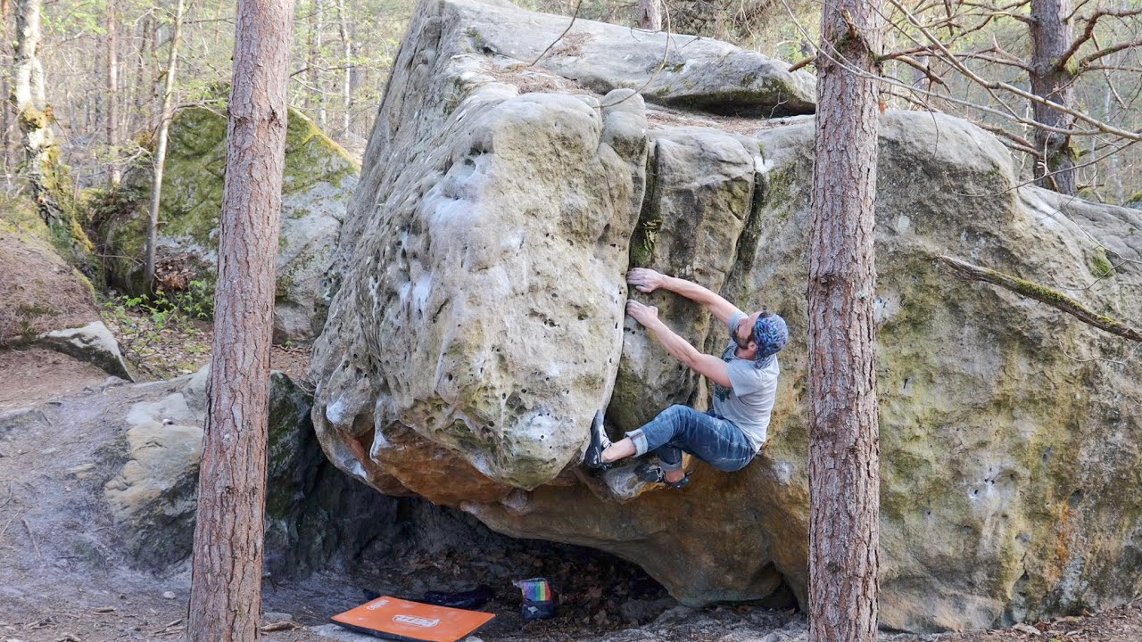 Le Brexit  7a+  Rocher des Souris (fontainebleau)
