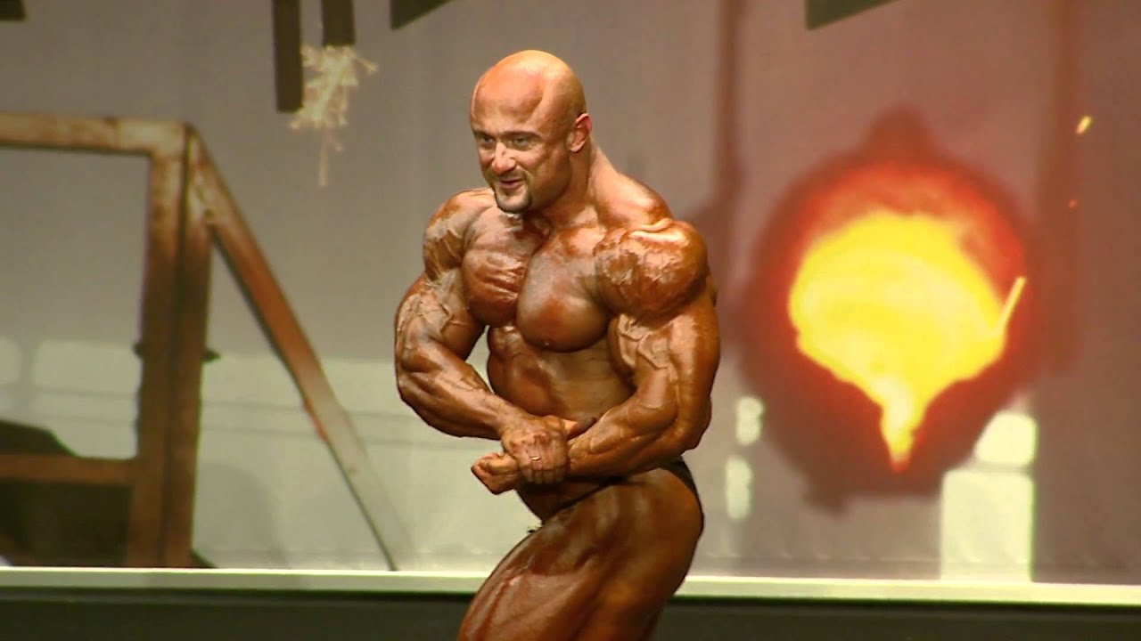 FIBO Power Pro 2011 - IFBB Bodybuilding Posing Robert Piotrkowicz Best Body Nutrition