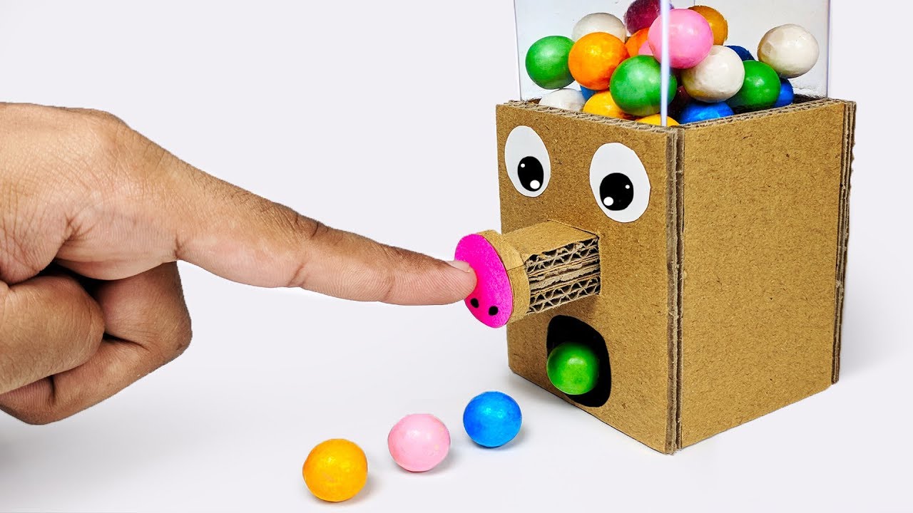 Как сделать GumBall Candy Dispenser Maxchine из картона