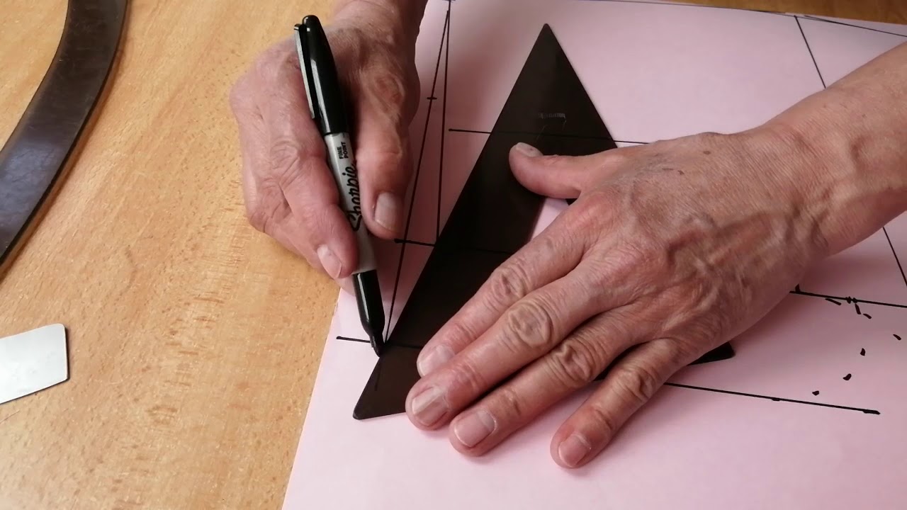 Como hacer el patrón y el  Trazo básico de un  pantalón para hombre, por Alfonso Soler Cuervo.