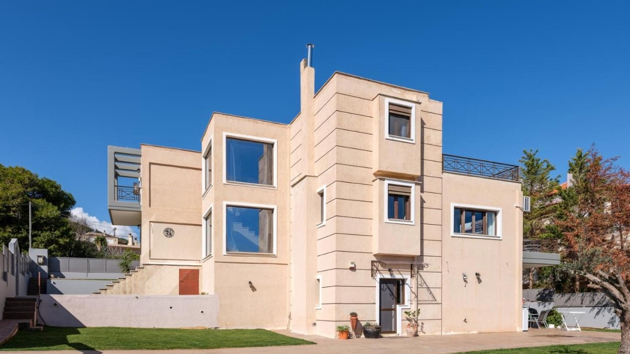 Galina's Greek House | Athens, Greece | Hotel Review 🛏️