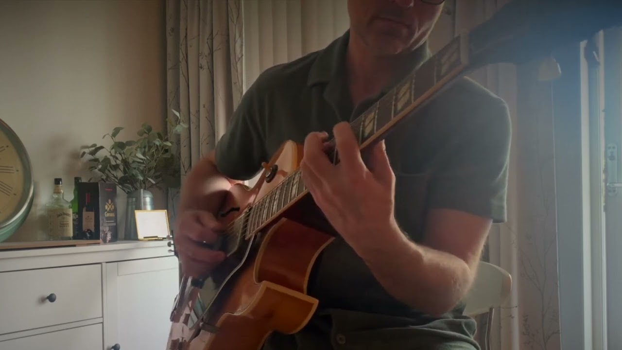 Pent Up House - Gibson ES 175 1959 reissue VOS