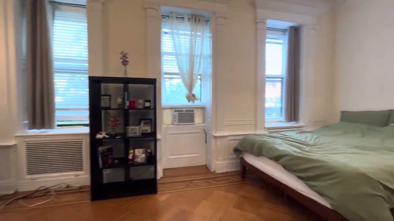 106 8th ave 4F 