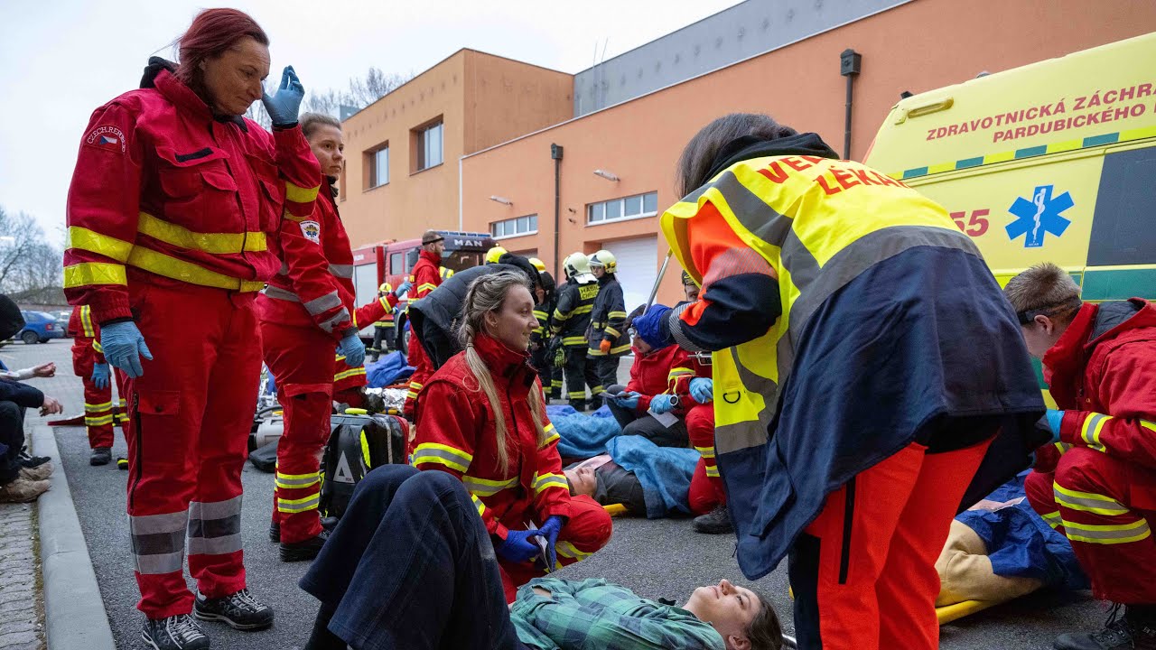 Nácvik zásahu u události s hromadným postižením osob - 3. roč. Zdravotnického záchranářství FZS UPCE