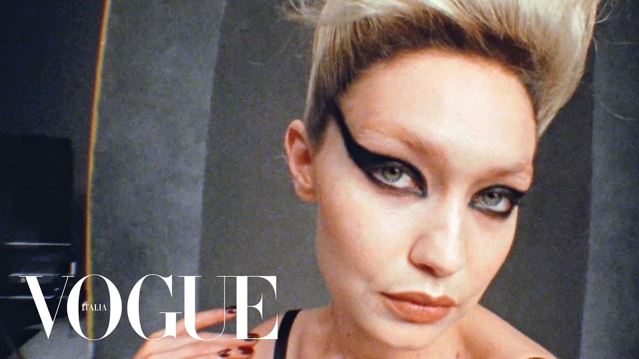 Gigi Hadid, Grace Coddington e Rafael Pavarotti sul set della Cover di settembre | Vogue Italia