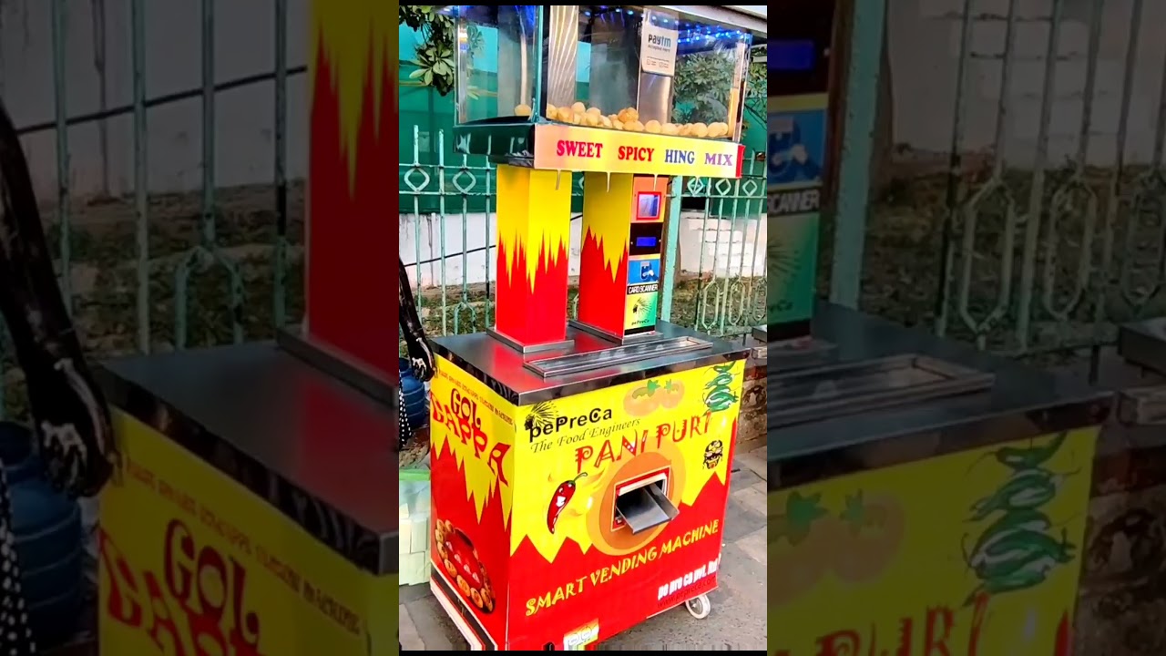 Real Robot Serve Vada And Pani puri 😱 #shorts #indianstreetfood #trendingshorts
