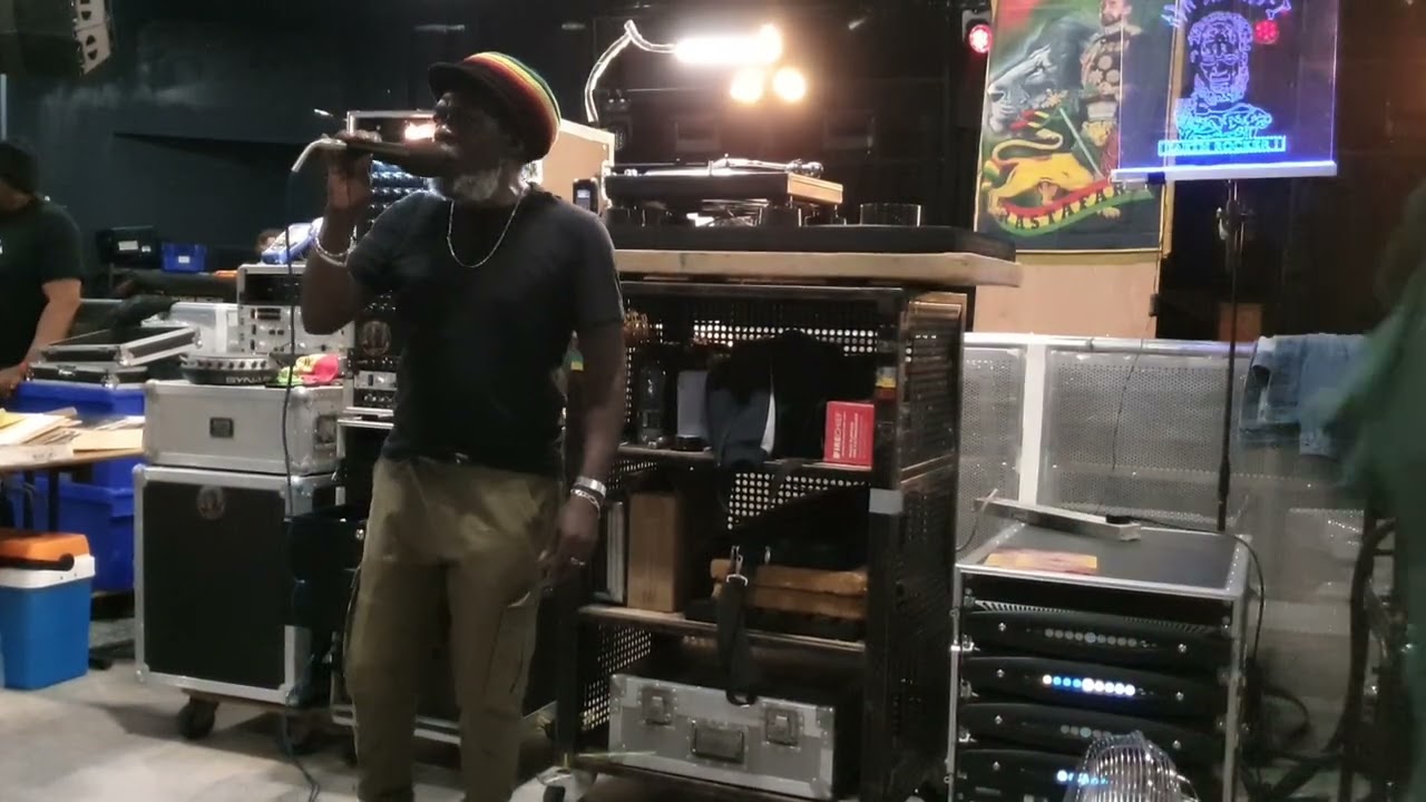 ABA-SHANTI-I Playing TNT Roots - The Anthem (LAST ONE) @ EartH Hackney Good Friday 18/4/25 PT11