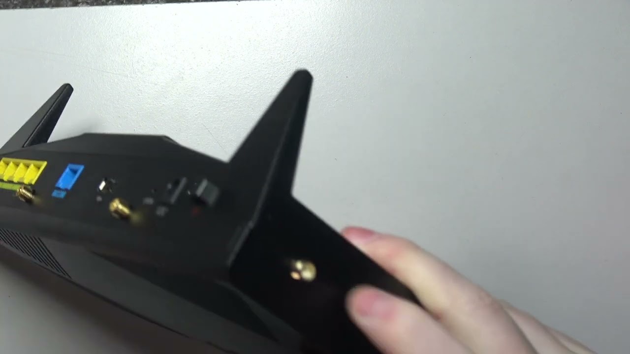 How to Connect Antennas with Synology RT2600ac - Router Tutorial