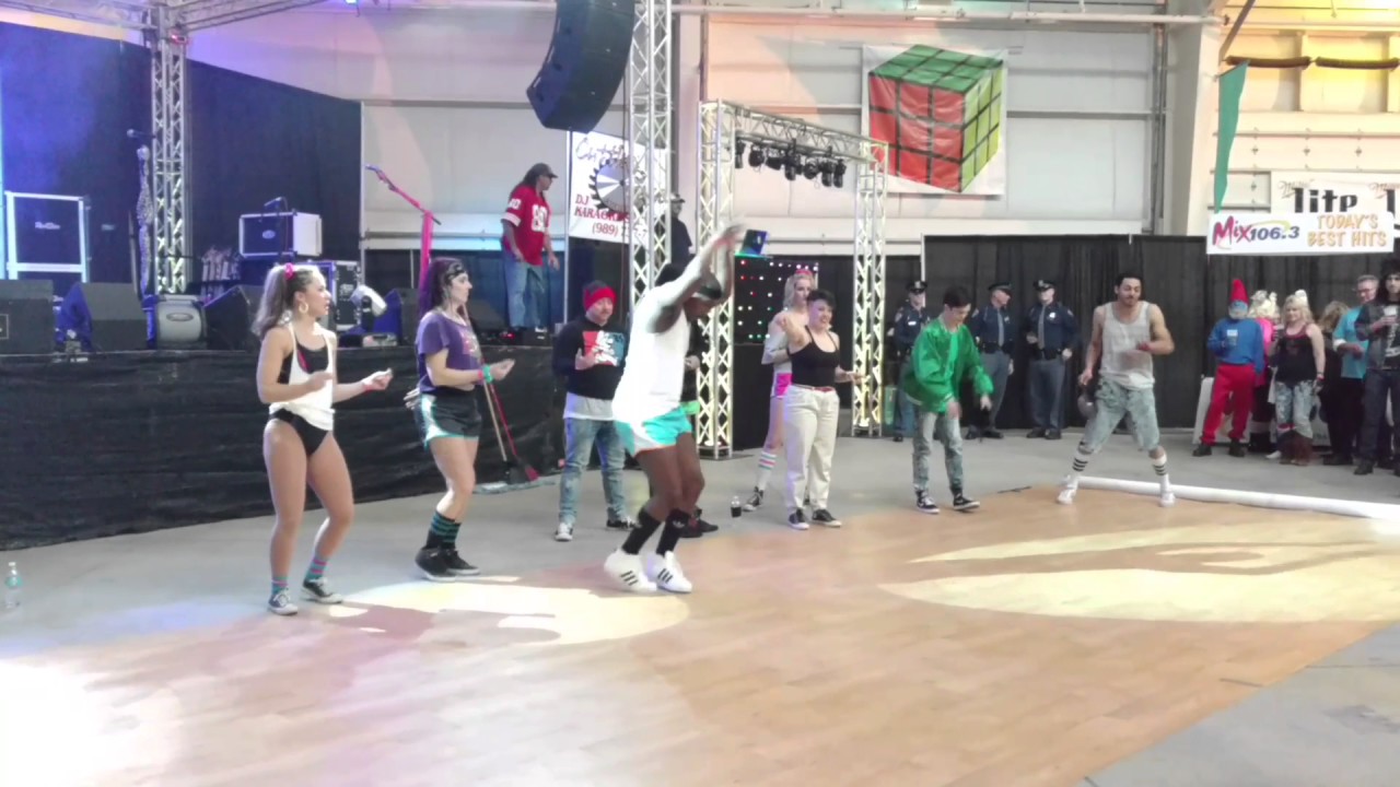 Breakdancing @ 80s fest