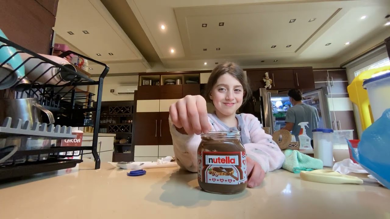 ￼Make a cake 🎂  