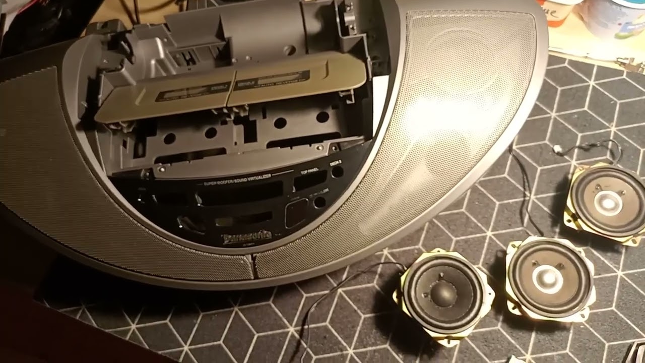 Panasonic RX-ED 707, такой большой и пустой внутри.