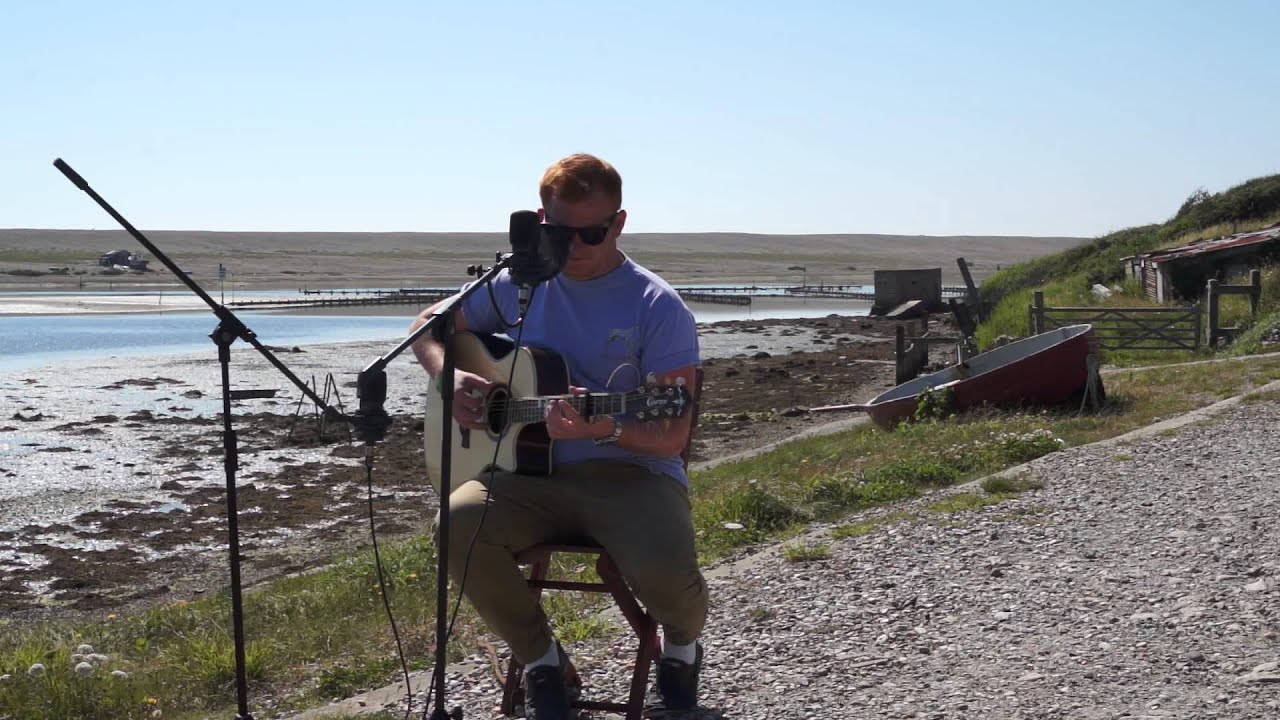 Billy Hutchinson - Cover yourself in gold