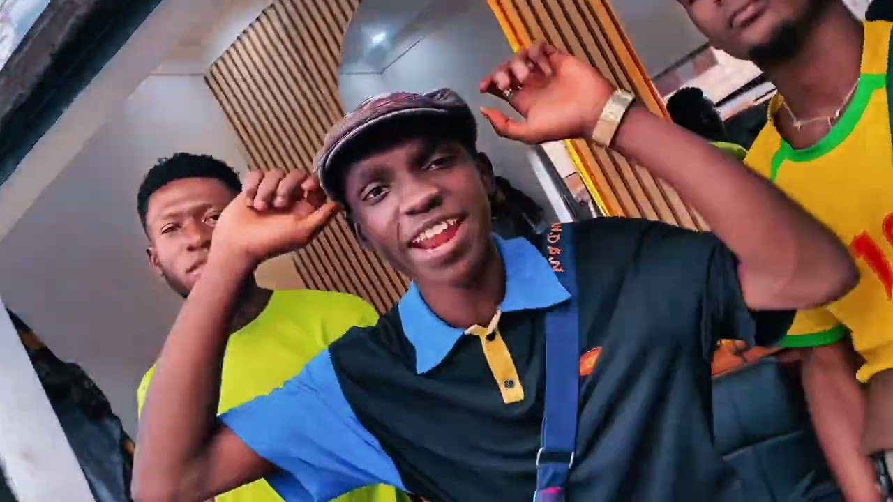 Big B13_feat_Kedash_&London__La_Rue