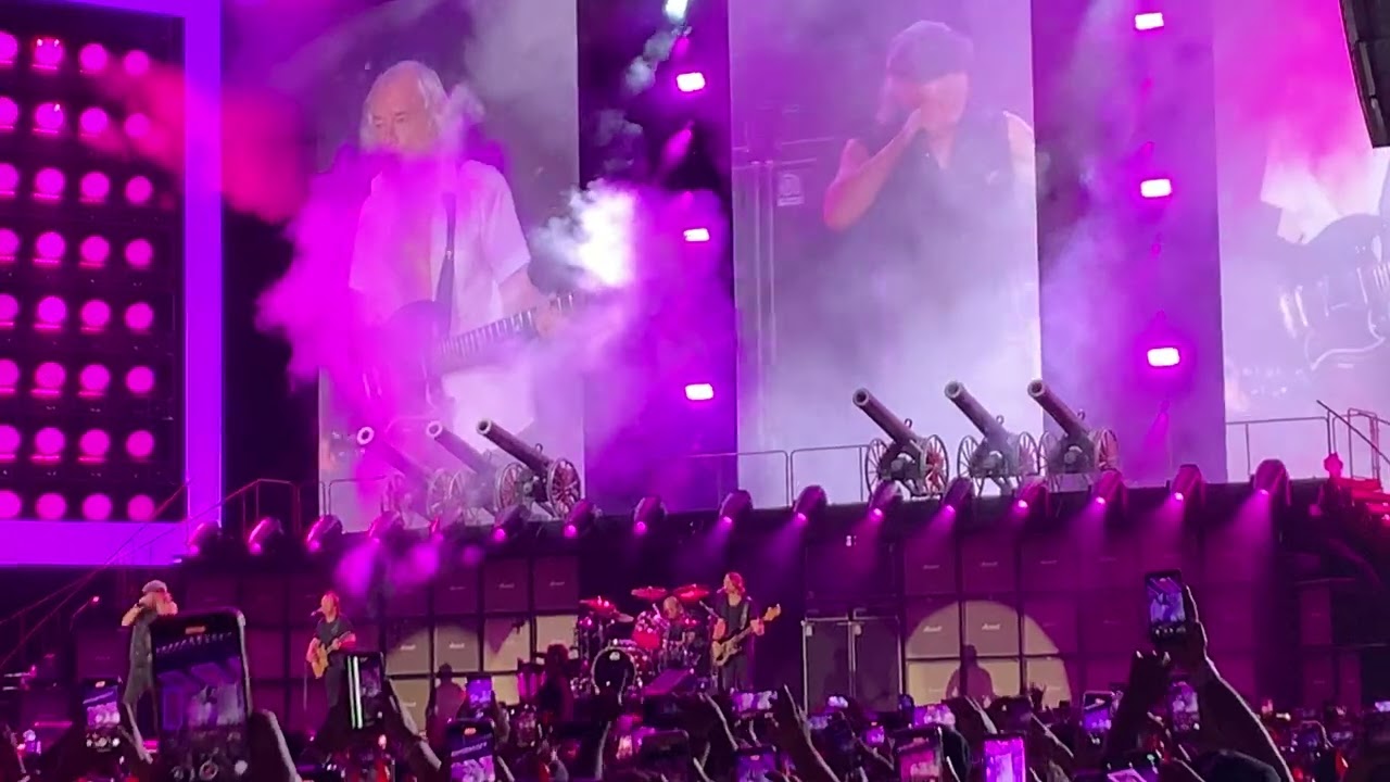 ACDC - For Those About to Rock (We Salute You) Live in São Paulo 