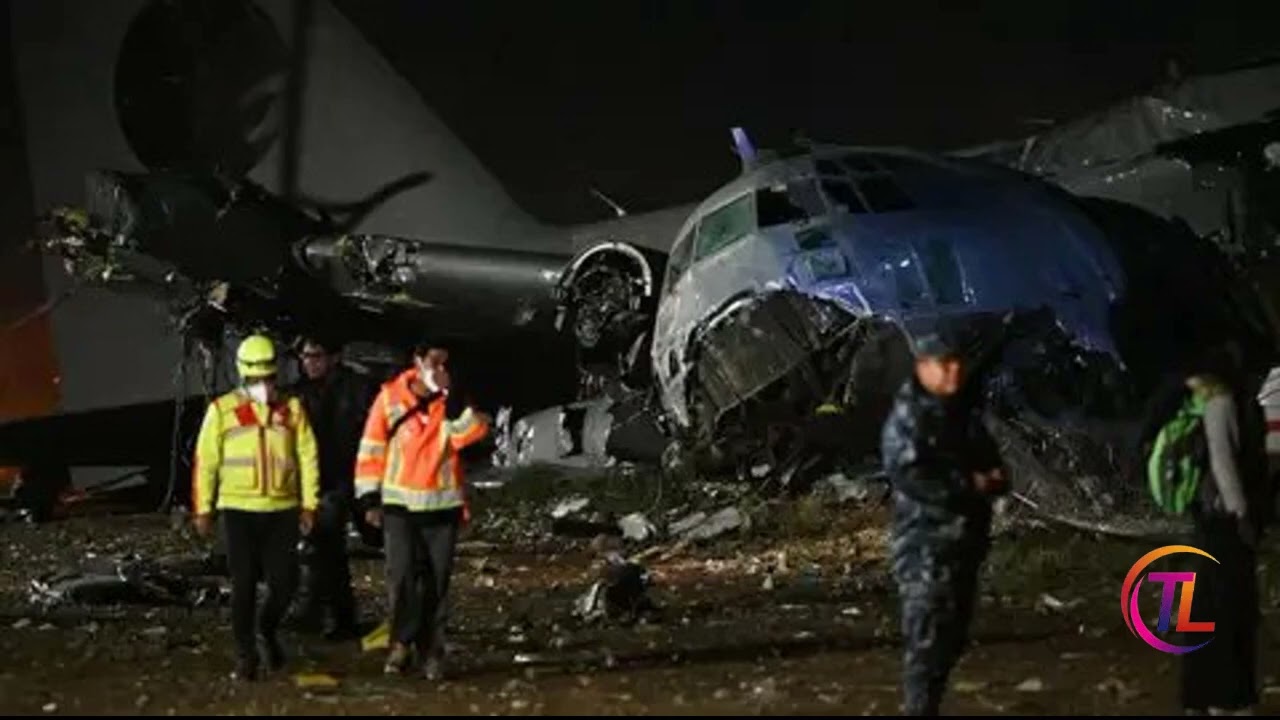 At least 11 killed after military plane carrying banknotes crashes in Bolivia