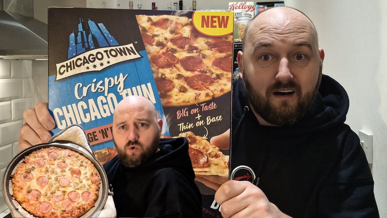 New CHICAGO STYLE PIZZA - Thin and Crispy - Food Review - Iceland Food - SAUSAGE AND PEPPERONI PIZZA