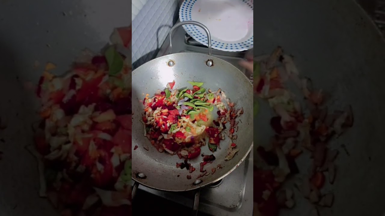 Street style egg fried rice recipe in telugu 👍😊 please subscribe thank you for watching Love you bye