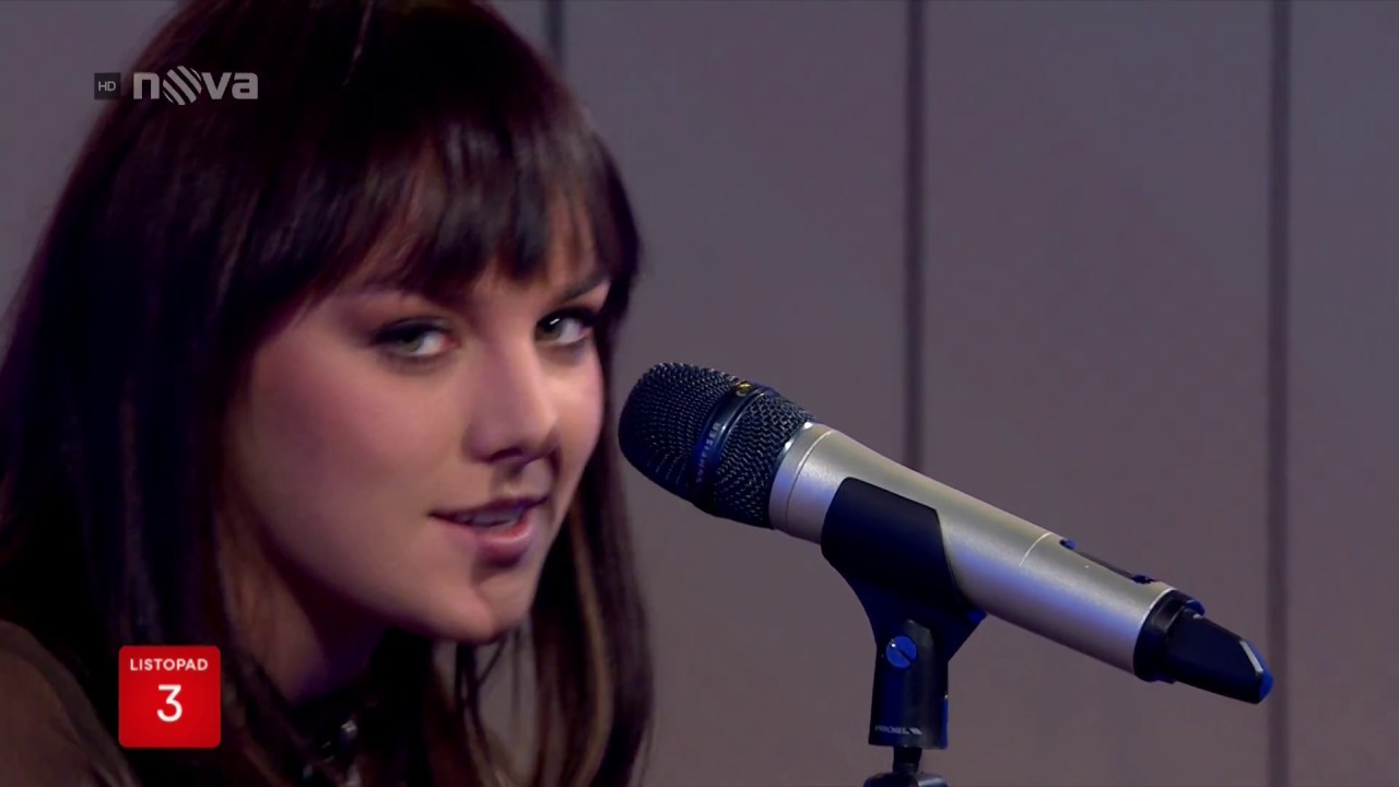 Ewa Farna - Boží Mlejny Melou (Snídaně S Novou 03-11-2016)