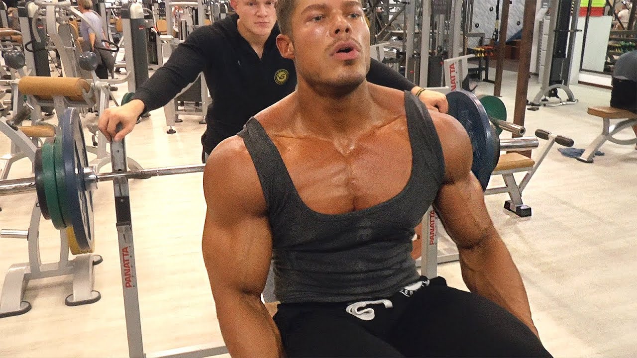CRUSHING CHEST WITH KANE - Classic Bodybuilding