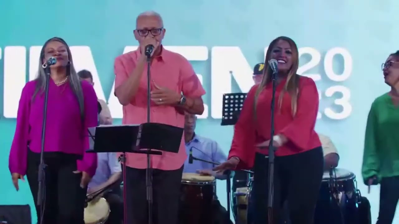 Francisco Pacheco y su Pueblo en concierto en la Filven 2023, 19 de noviembre de 2023