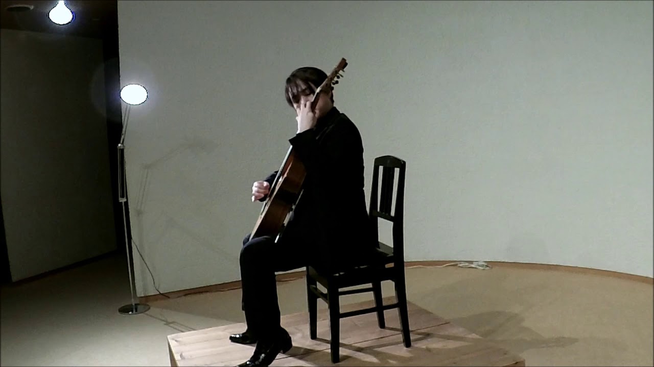 J.S.Bach: Bouree & Gigue from Suite in E minor BWV996 -Shunsuke Matsuo