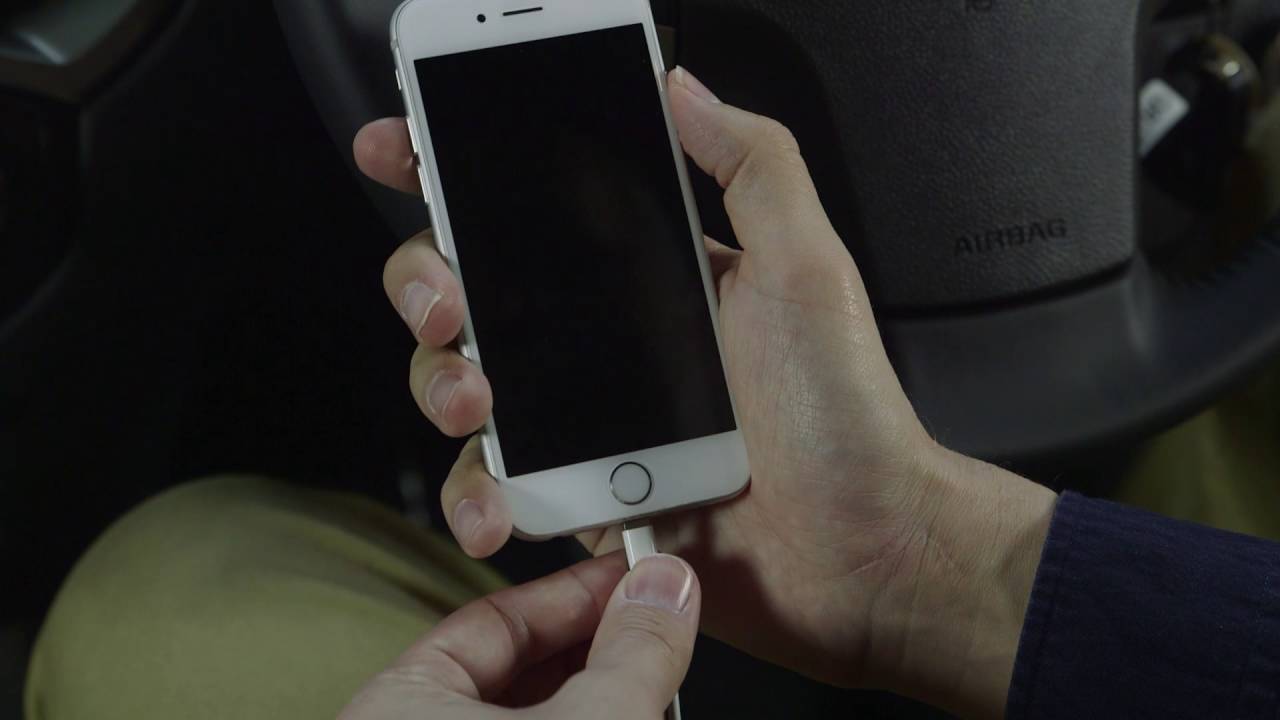 How do I use Apple CarPlay? | myHolden Connect