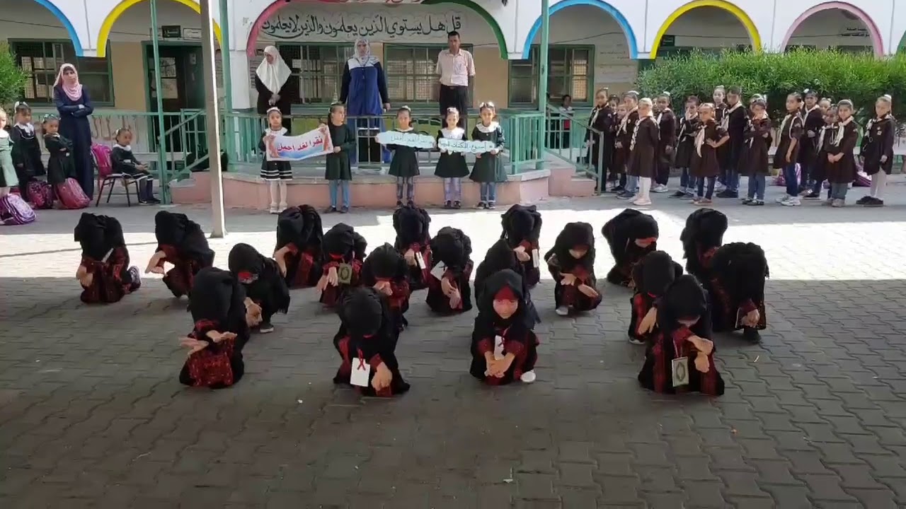 استعراض *ولنقرأ ولنرتقي *ضمن أسبوع المكتبات  ( الواجب نحو الذات ) تدريب المعلمة المتميزة أنسام مهنا