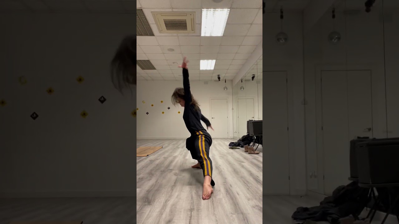 Tambi&eacute;n soy bailarina de danza contempor&aacute;nea y acrobacias #danza #dance #acrobatics #dancer #bailar