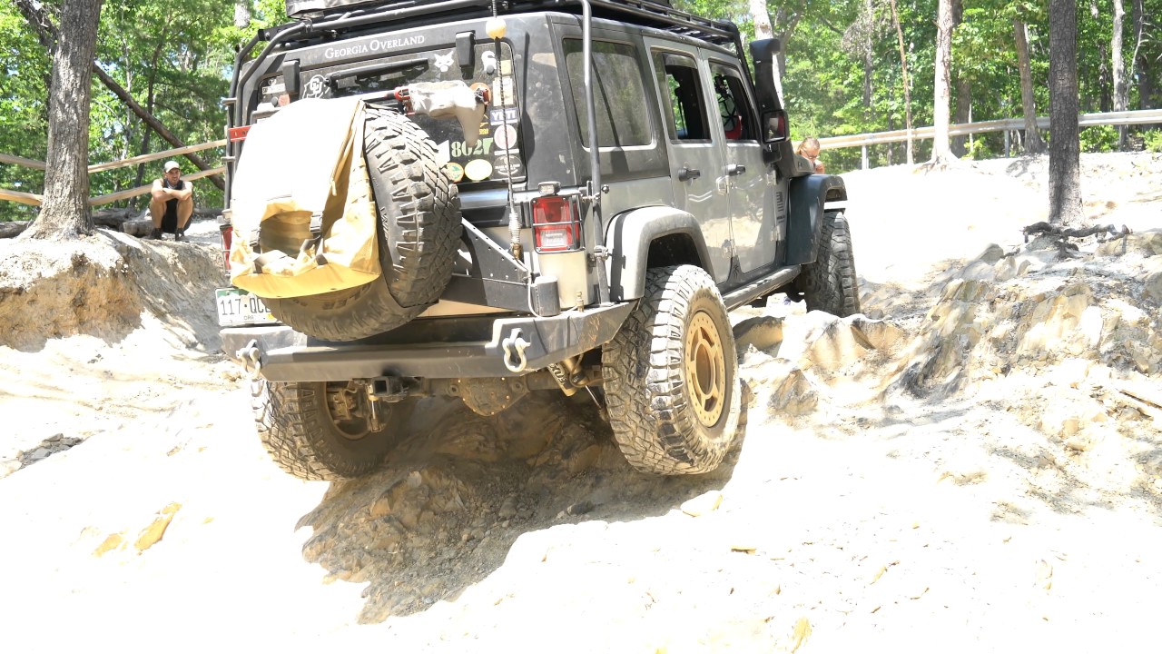 Overland build JK Wrangler Rolling Thru Daniel & Dickey Bell Trails - Uwharrie National Forest