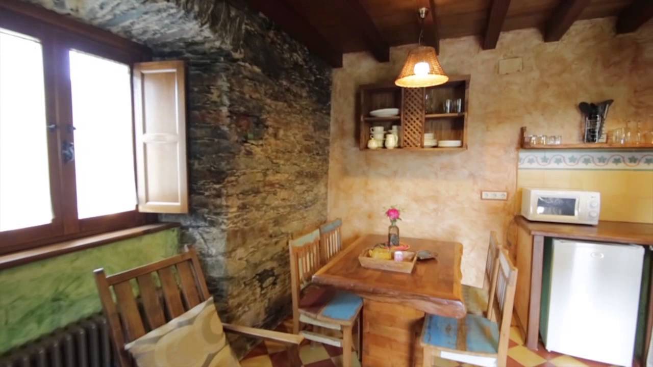 Apartamentos rurales El Bosque de las Viñas, en As Viñas. Boal.Asturias
