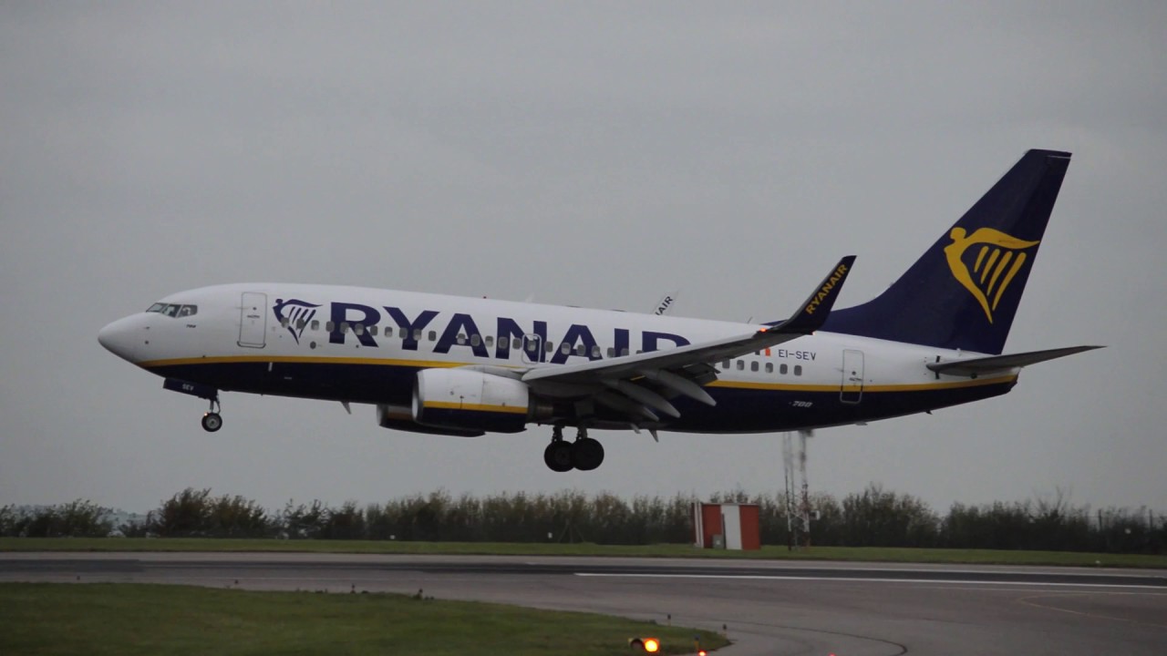 Ryanair | 737-73S | EI-SEV | Takeoff & Touch & Go Circuit Training | East Midlands Airport | HD
