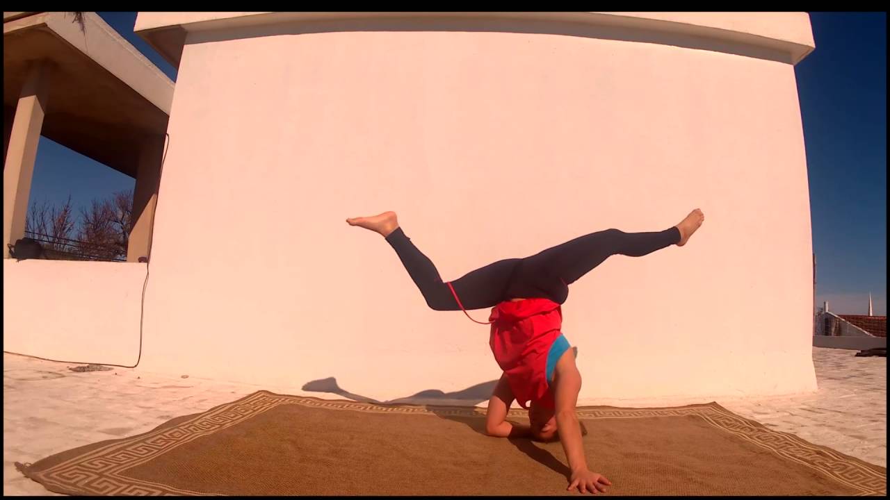 Yoga Poses Noel Amuz