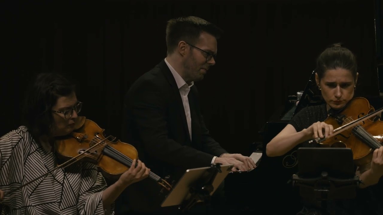 Johannes Schöllhorn : Plus blanche Chanson nach Claude le Jeune (2018) / Flex Ensemble