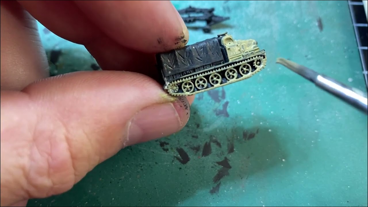 GHQ Micro Armour priming and painting of the M47 130mm Howitzer 1/285 or 6mm scale