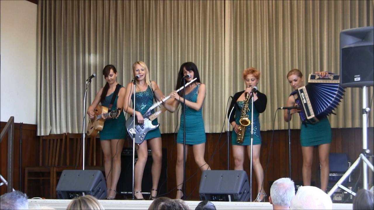 Navihanke 2014 USA Tour - Opening number in San Francisco