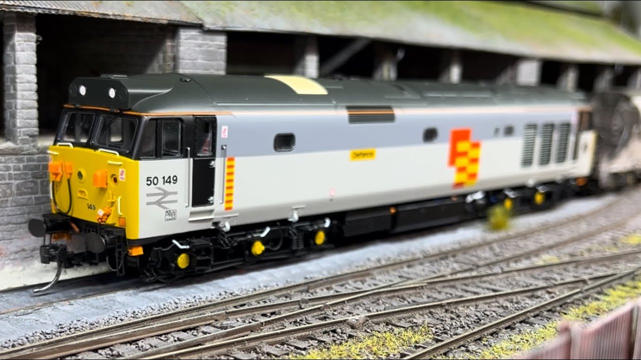 Accurascale 50149 ‘Defiance’ on Clay Tigers at ECC Trebrea OO Gauge China Clay layout