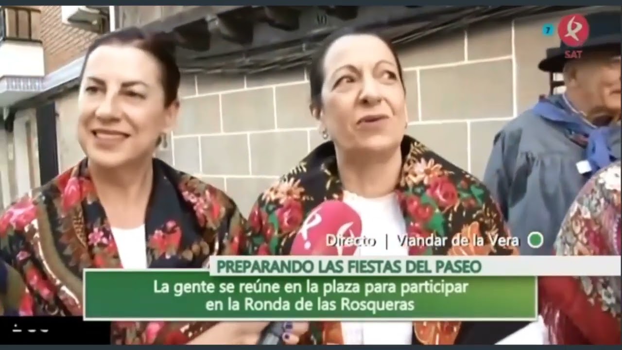 Aldeanueva de la vera la Rondalla Pencona y los vecinos de Viandar de la Vera se van de ronda