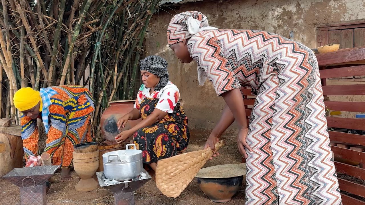 African Village life || Cooking Indigenous FOOD in Tamale , Northern Ghana |cheap  Cost of living