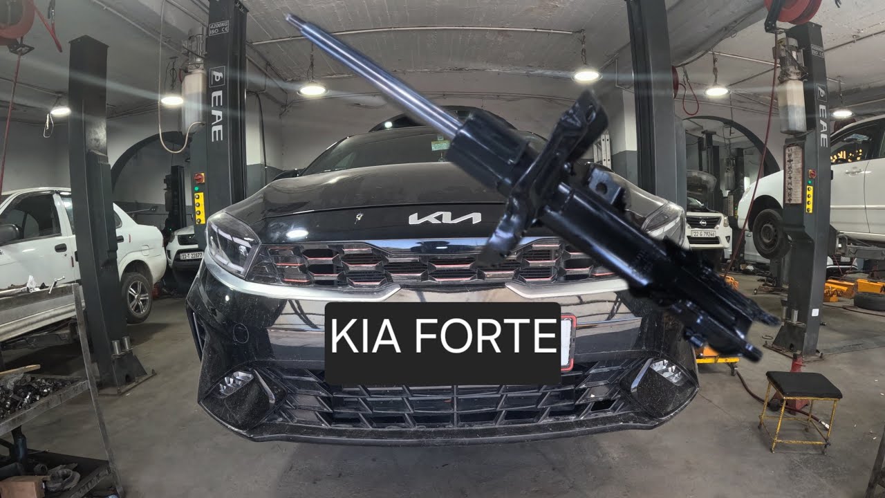Reemplazo de amortiguador delantero ... Kia Forte 2018-2024 (especificaciones de torque) Cerato