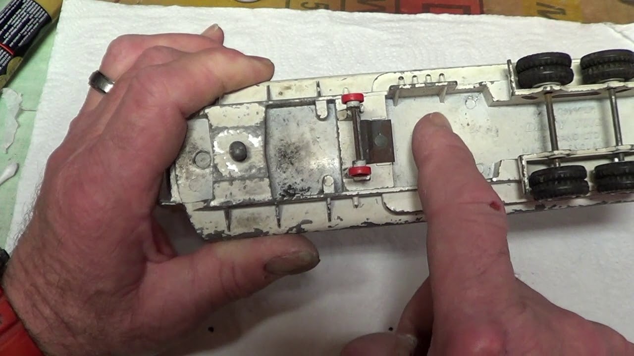 DINKY TOYS AEC ARTICULATED FUEL TANKER LORRY RESTORATION