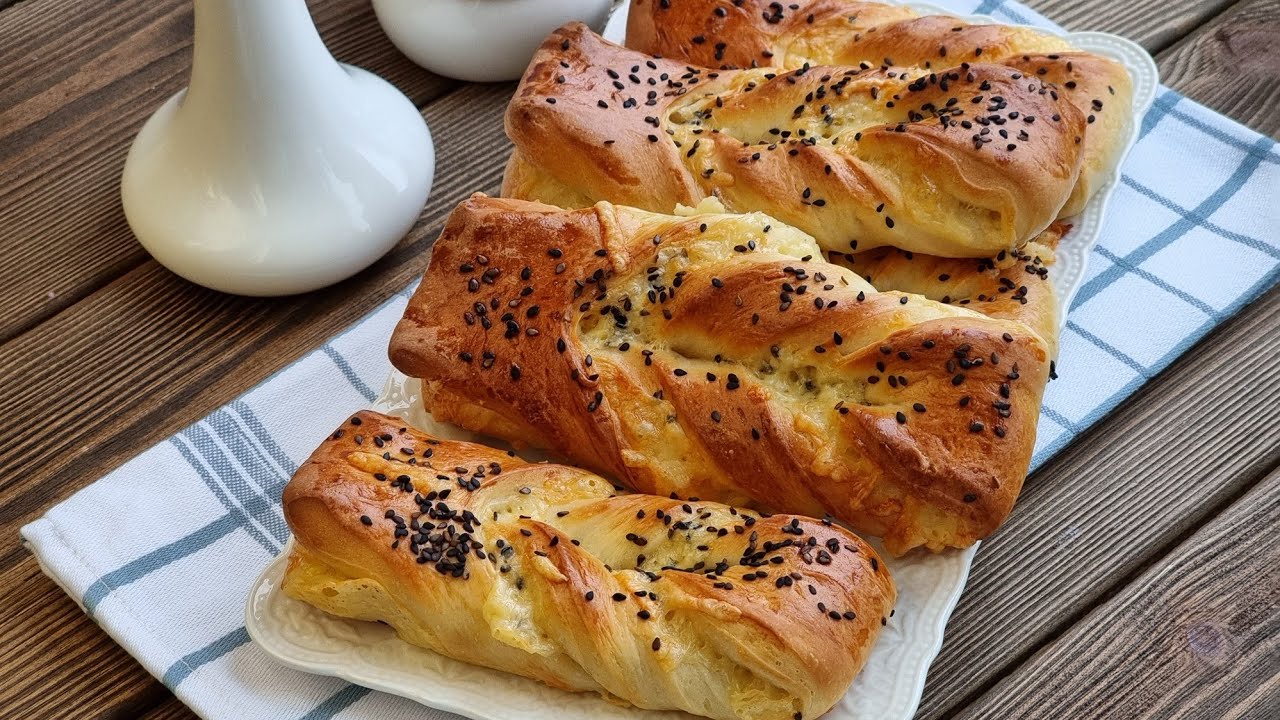 Сырные булочки/Chifle cu cașcaval