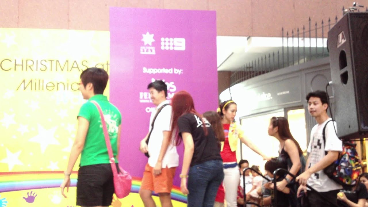 12 11 Hi 5 At Millenia Walk 2