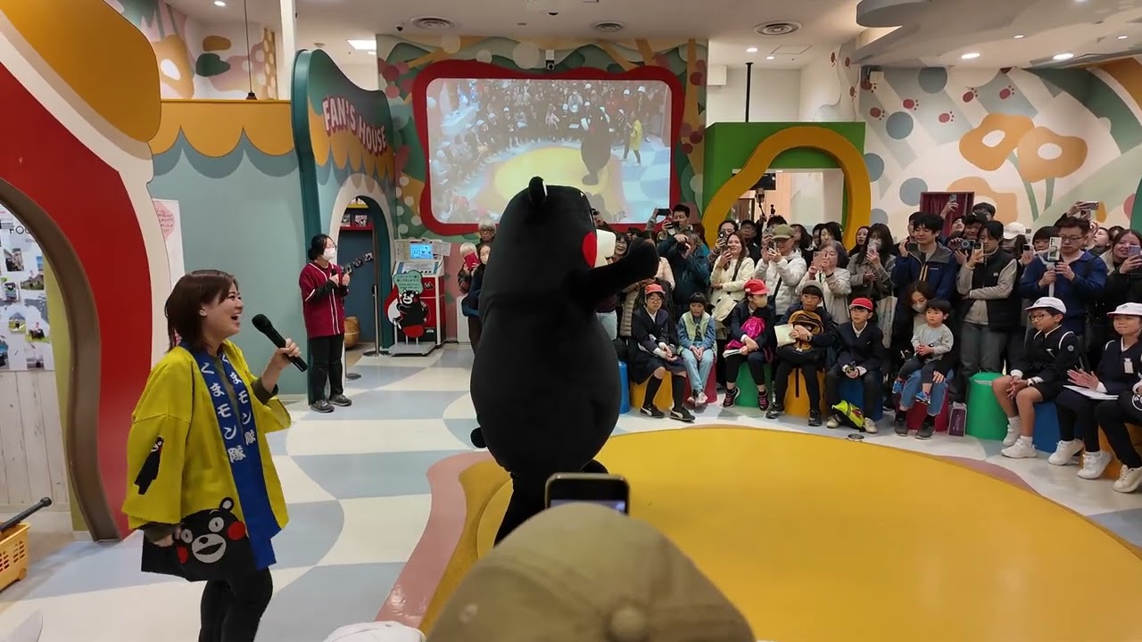 Meeting Kumamoto's Mascrot - Kumamon!  (Japan Day 3 Part 2/2)