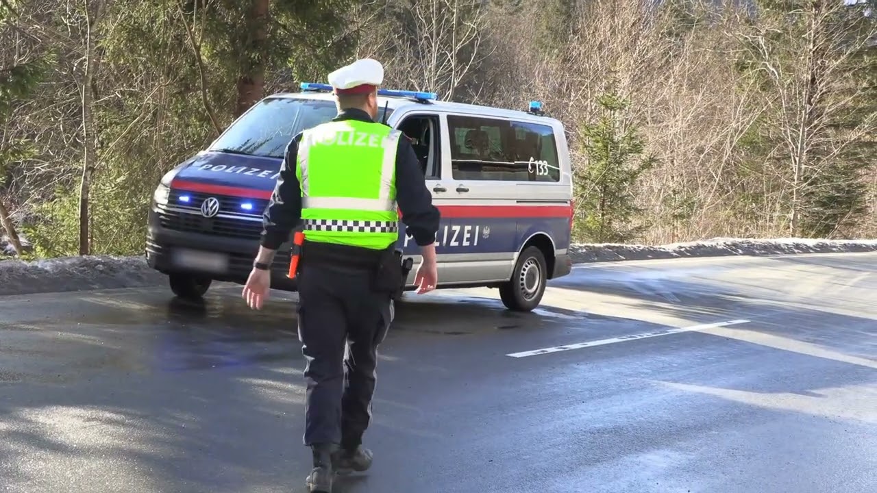 Auffahrunfall auf L200 in Mellau
